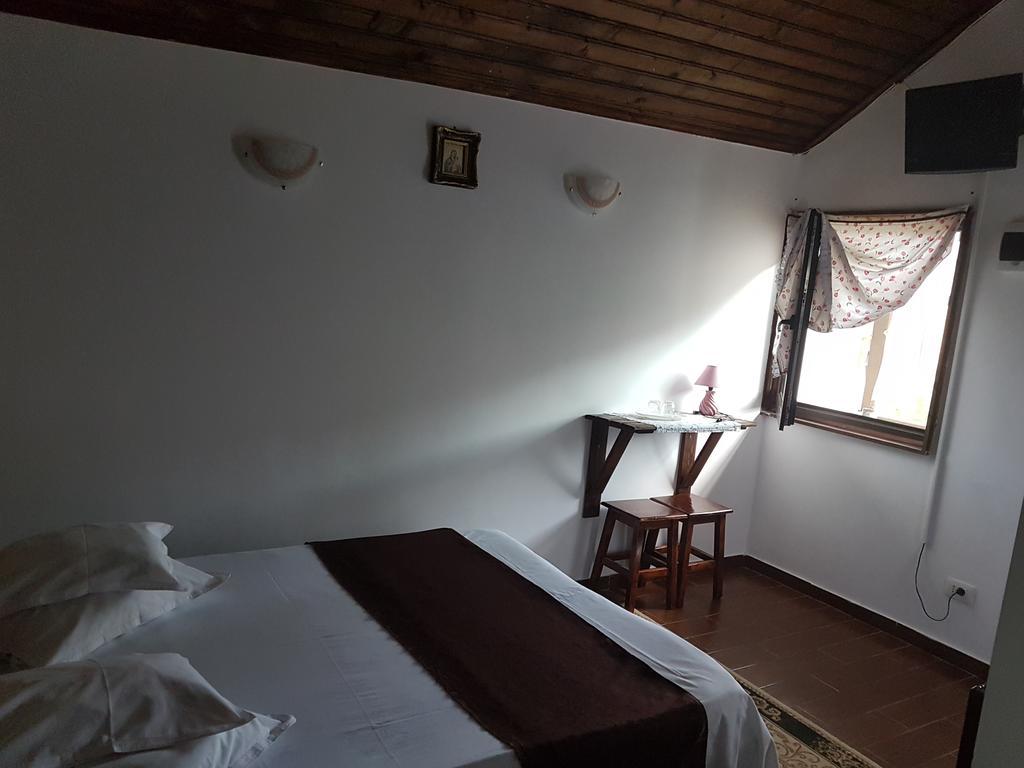 Pensiunea Valea Argesului Albestii Paminteni Esterno foto