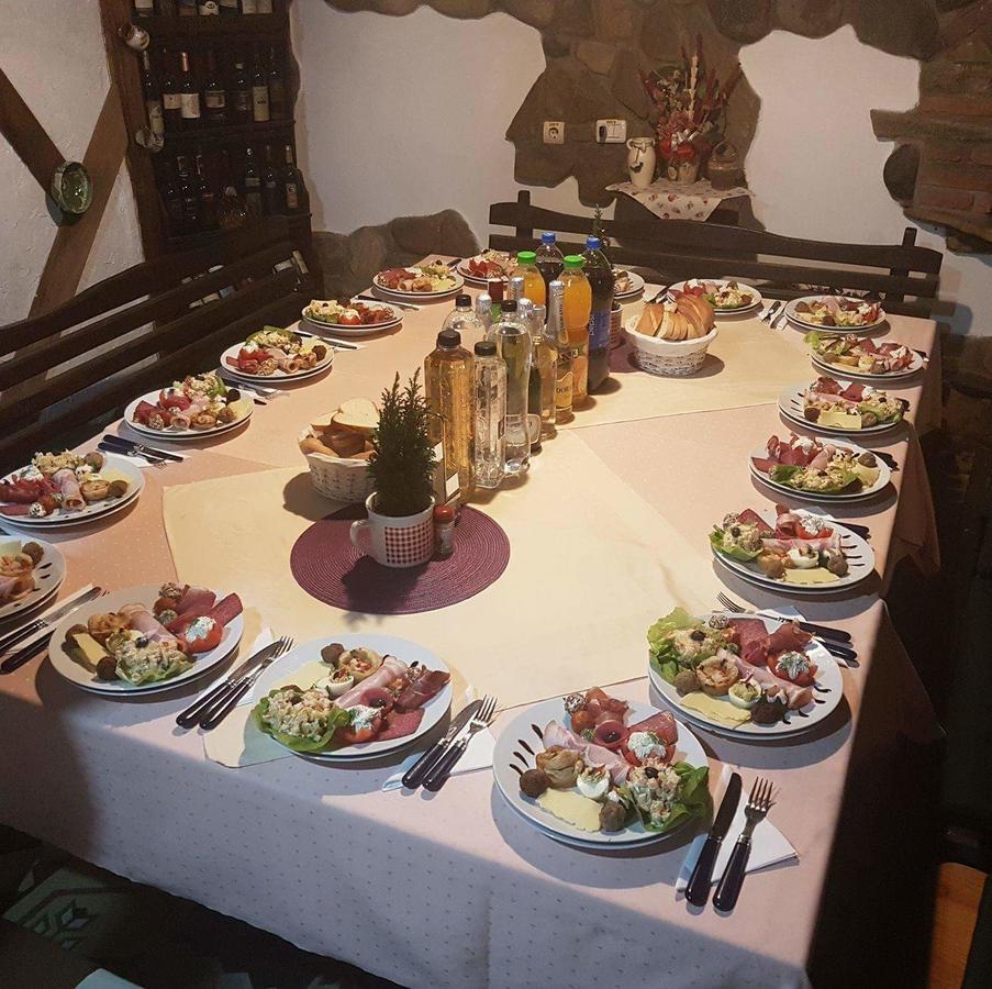 Pensiunea Valea Argesului Albestii Paminteni Esterno foto
